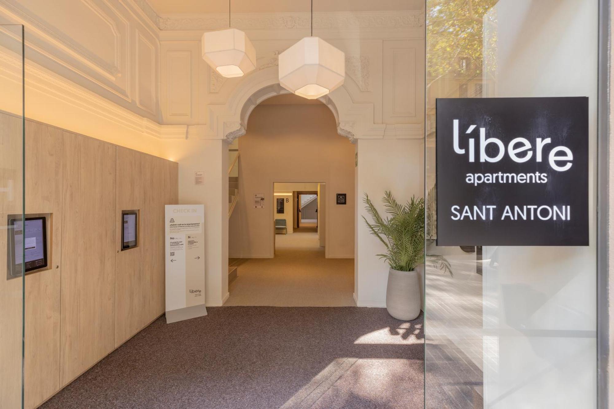 Апарт отель Libere Barcelona Sant Antoni Экстерьер фото